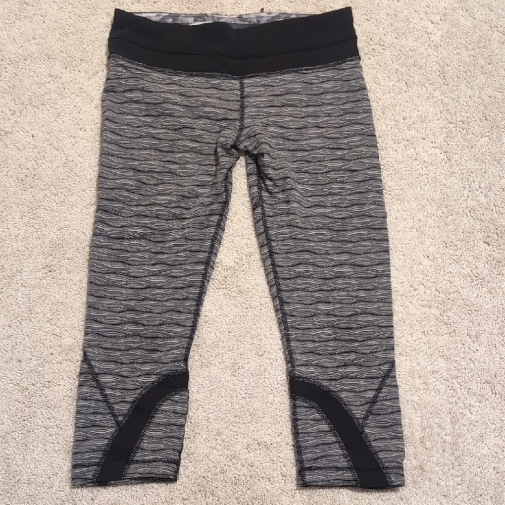 Lululemon Run Inspire Crop II Size 8